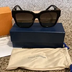 Louis Vuitton | Accessories | Copy Lv Link Pm Square  display picture 3